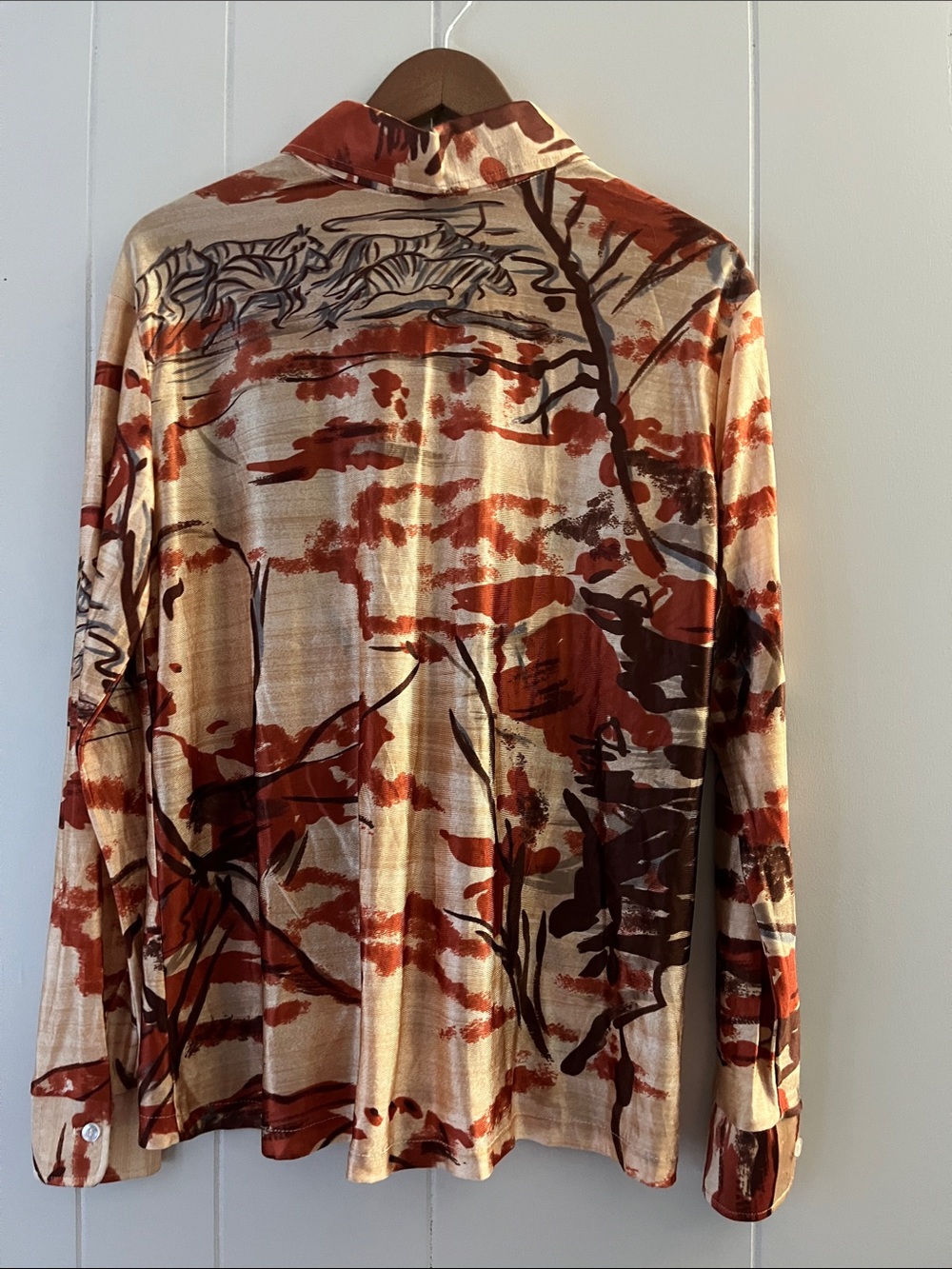 Vintage-Inspired Men's Long Sleeve Printed Shirt - Rust/Beige - Picture 8 of 10